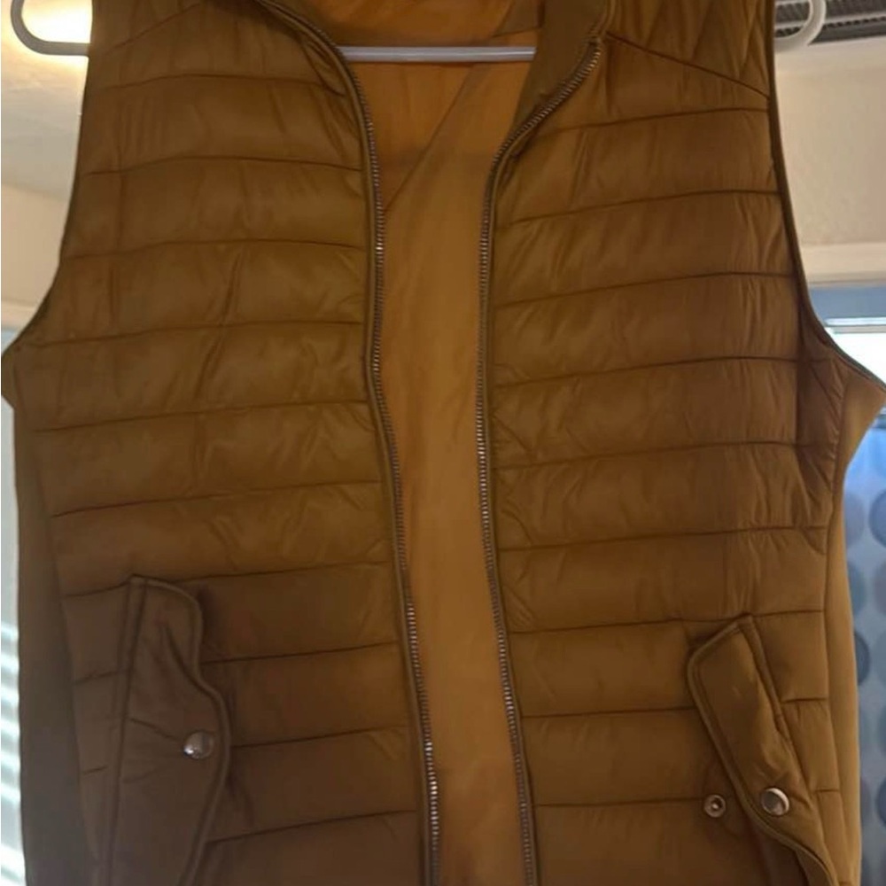 Women’s Mustard Puffer Vest